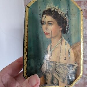 Vintage Queen Elizabeth Tin Trinket Box in Teal and Gold